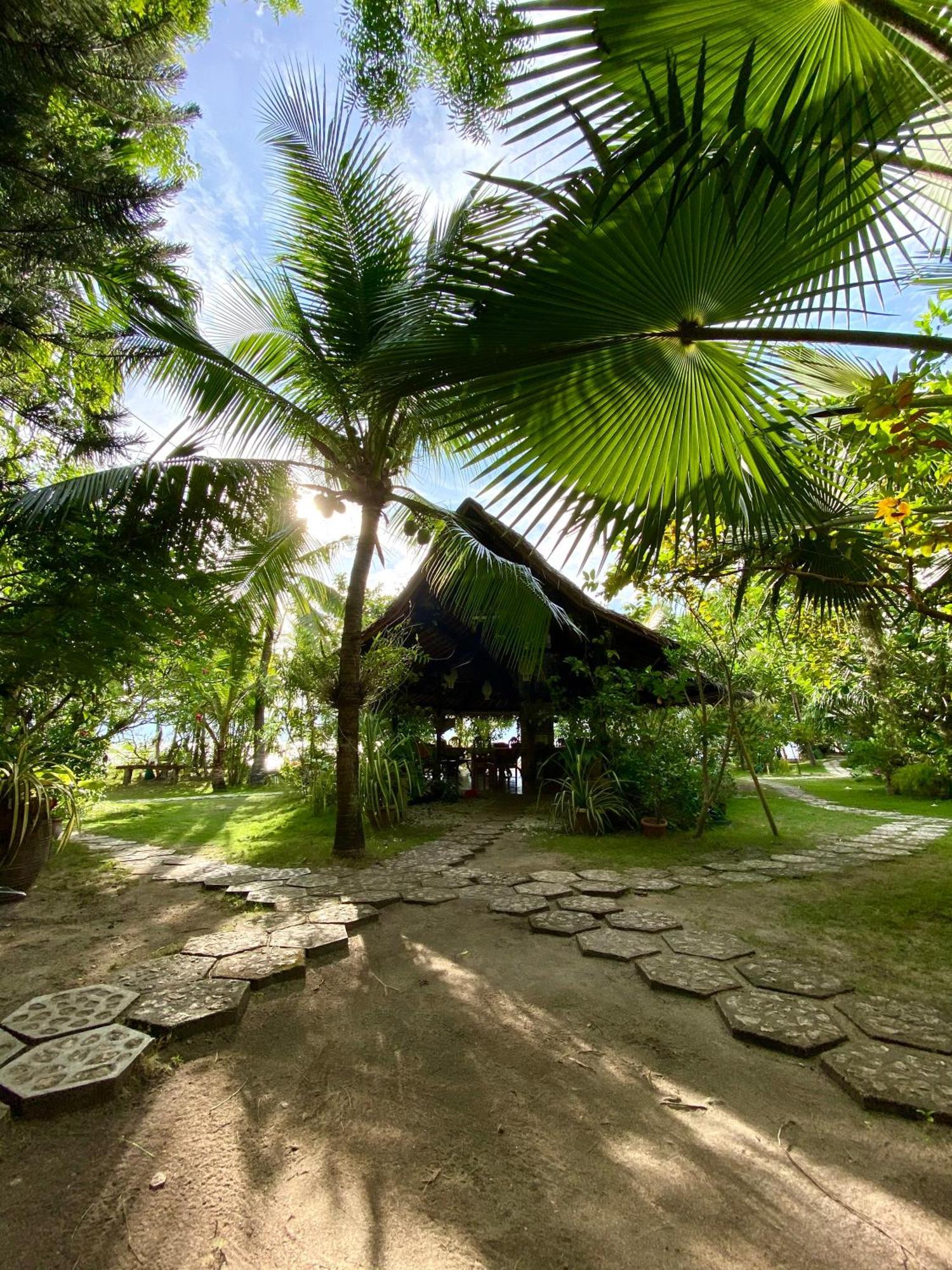 Ravenala Beach Bungalows Moalboal Exteriör bild