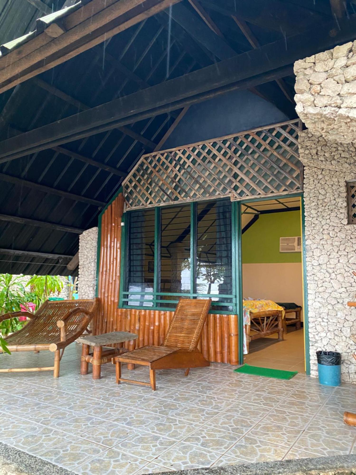 Ravenala Beach Bungalows Moalboal Exteriör bild